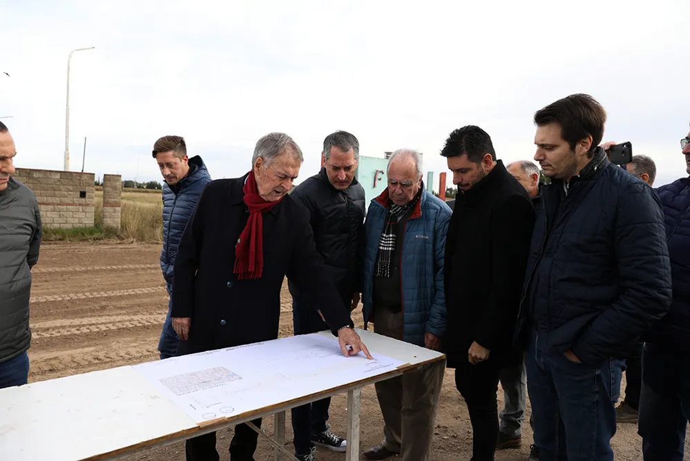 REGION OBJETIVO FOTO RIO TERCERO PAVIMENTACION CAMINO SECUNDARIO