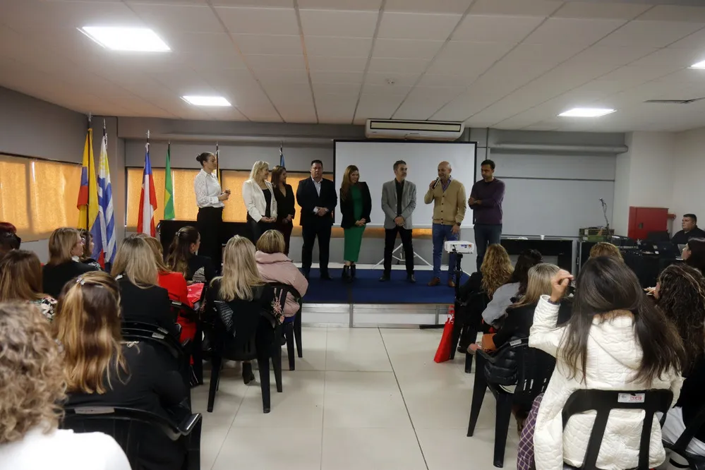 REGION OBJETIVO FOTO VILLA CARLOS PAZ FIN DE SEMANA 25 DE MAYO 1