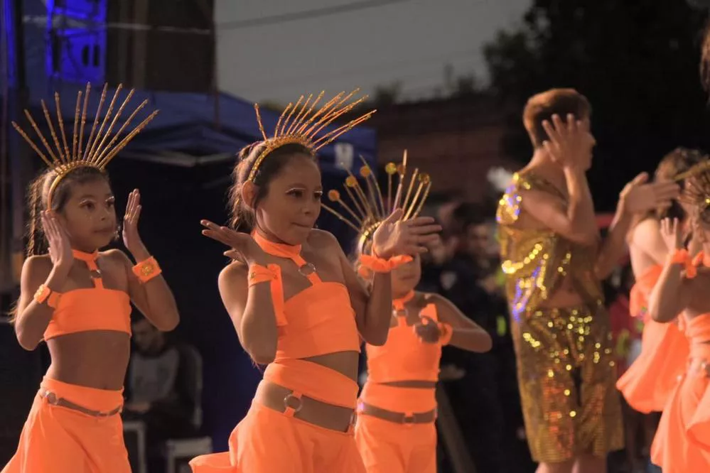 REGION OBJETIVO FOTO RIO CUARTO CARNAVAL FLIA 3