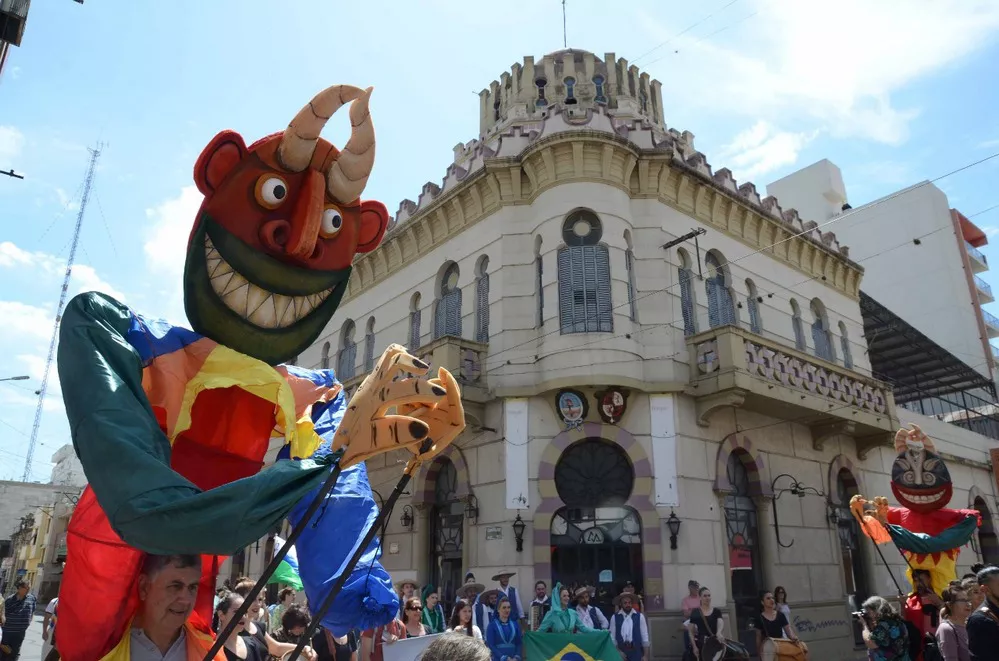 REGION OBJETIVO FOTO RIO CUARTO Comienzo_Semana_de_la_Cultura_5