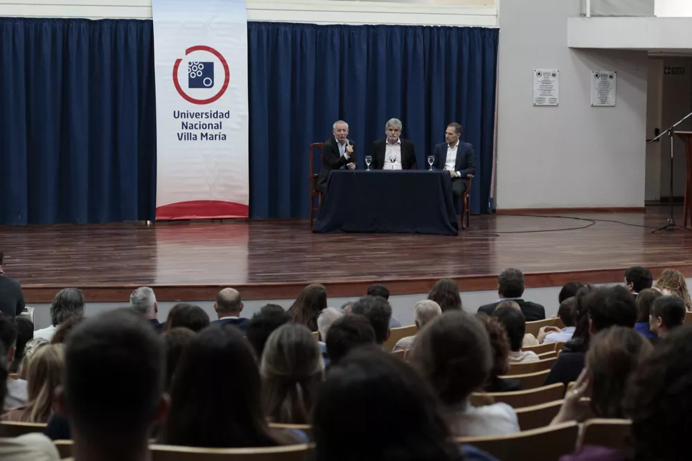 REGION OBJETIVO FOTO UNVM FILMUS GILL 2