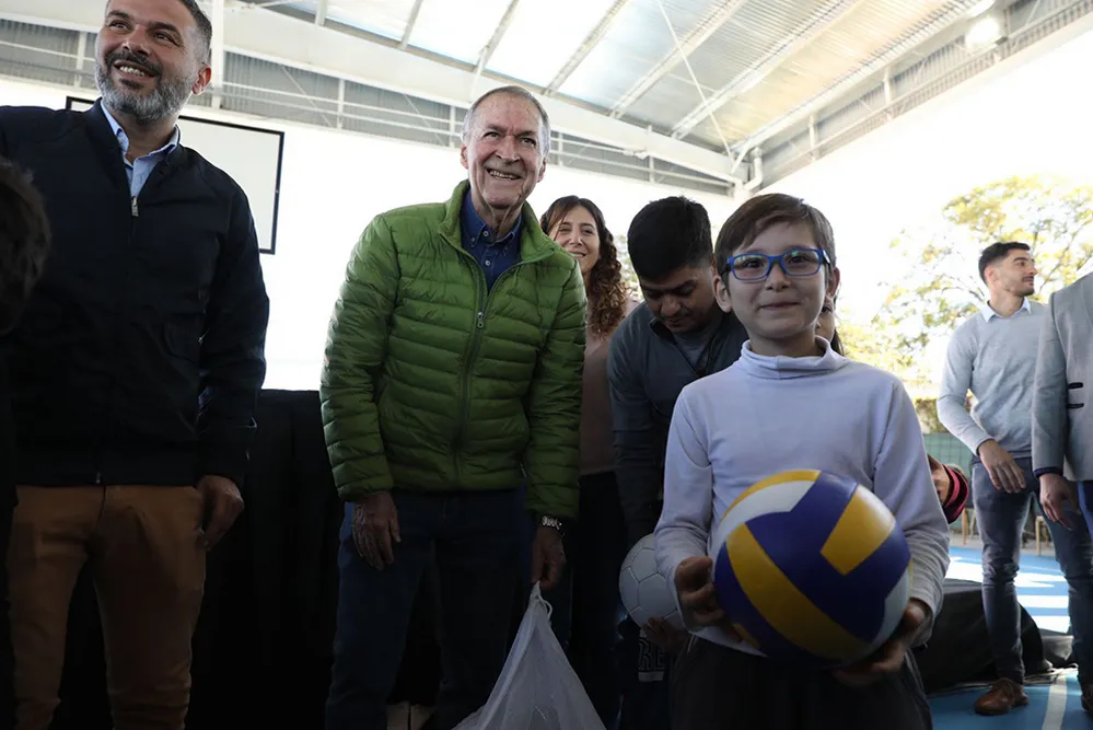 REGION OBJETIVO FOTO LA CALERA SCHIARETTI Polideportivo-La-CaleraA