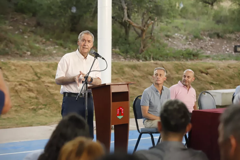REGION OBJETIVO FOTO VILLA CARLOS PAZ SCHIARETTI POLIDEPORTIVO 2