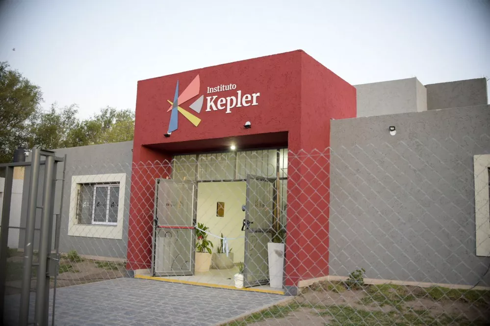 REGION OBJETIVO FOTO RIO CUARTO Inauguración Instituto Kepler (5)