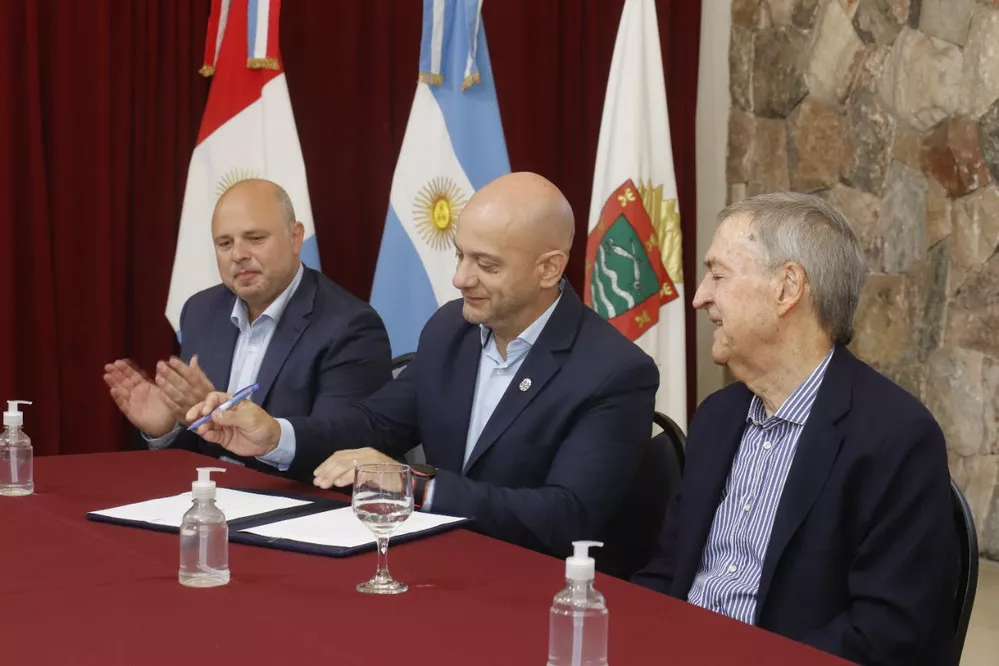 REGIONOBJETIVO FOTO VILLA CARLOS PAZ SCHIARETTI POLO FIRMA