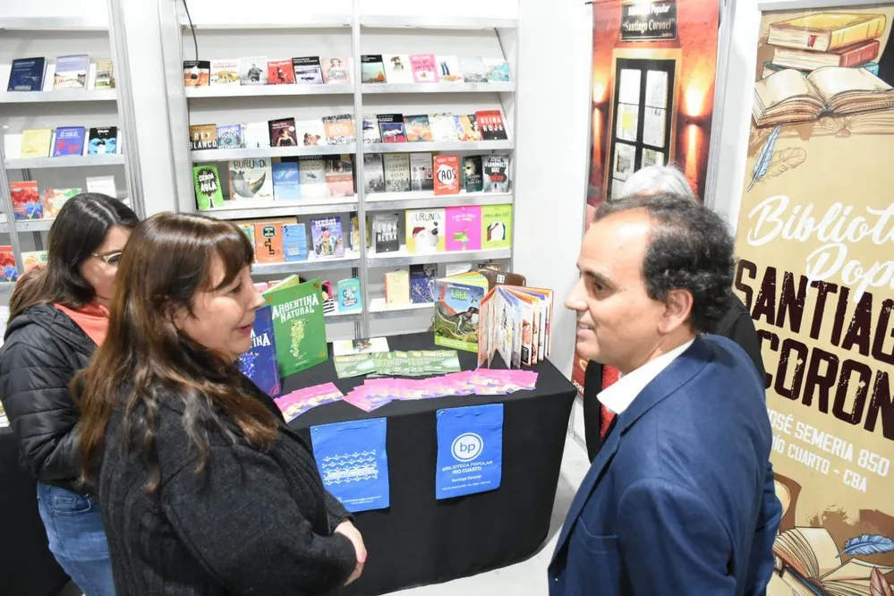 REGION OBJETIVO FOTO RIO CUARTO FERIA DEL LIBRO JUAN FILLOY INAUGURACION 2