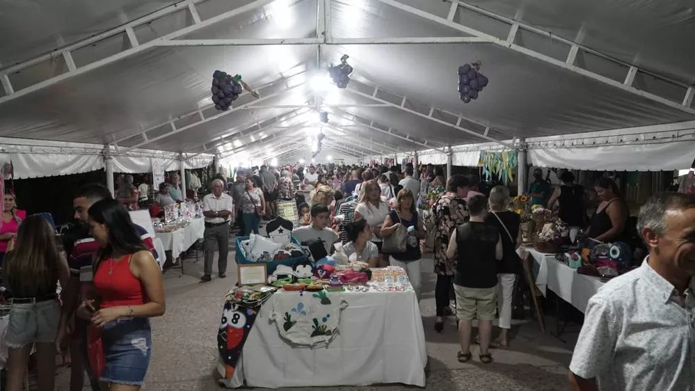 REGION OBJETIVO FOTO COLONIA CAROYA FIESTA VENDIMIA 2