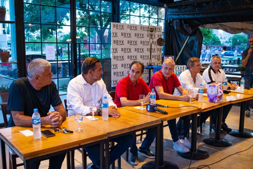 REGION OBJETIVO FOTO RIO CUARTO AAE_vs_Racing_CBA_1