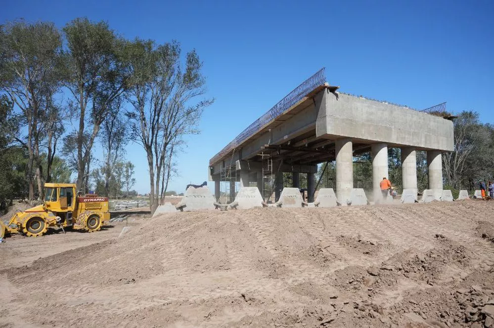 REGION OBJETIVO FOTO TERCERO ARRIBA OBRAS VIALES 1