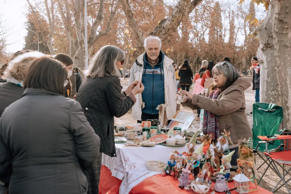 REGION OBJETIVO FOTO RIO CUARTO Feria_Parque_Sarmiento_6