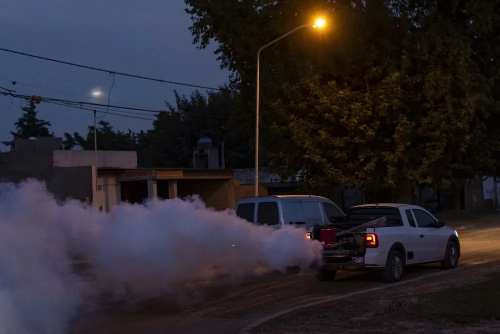 REGION OBJETIVO FOTO RIO CUARTO Fumigación Dengue (4)