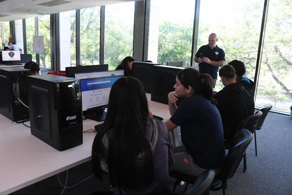 REGION OBJETIVO FOTO SAN FRANCISCO ALFABETIZACION DIGITAL