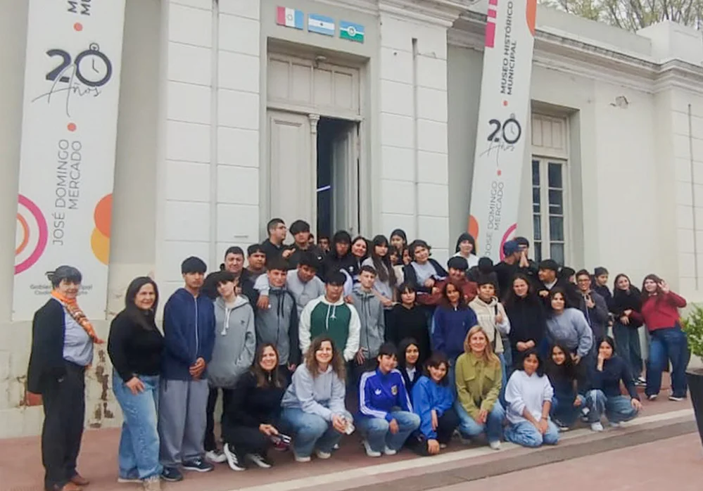 REGION OBJETIVO FOTO ARROYITO VISITA ESTUDIANTES TURISMO