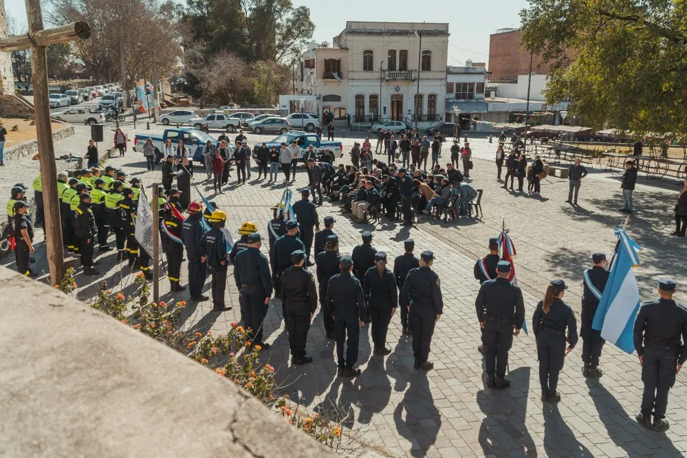 REGION OBJETIVO FOTO ALTA GRACIA ENTREGA DE MOVILES POLICIALES