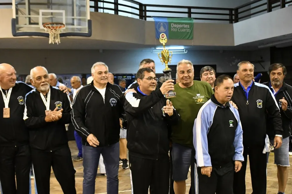 REGION OBJETIVO FOTO RIO CUARTO Cierre Olimpiadas Veteranos Malvinas (7)