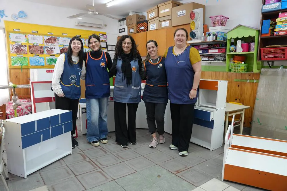 REGION OBJETIVO FOTO VILLA MARIA ENTREGA EQUIPAMIENTO ESCUELA