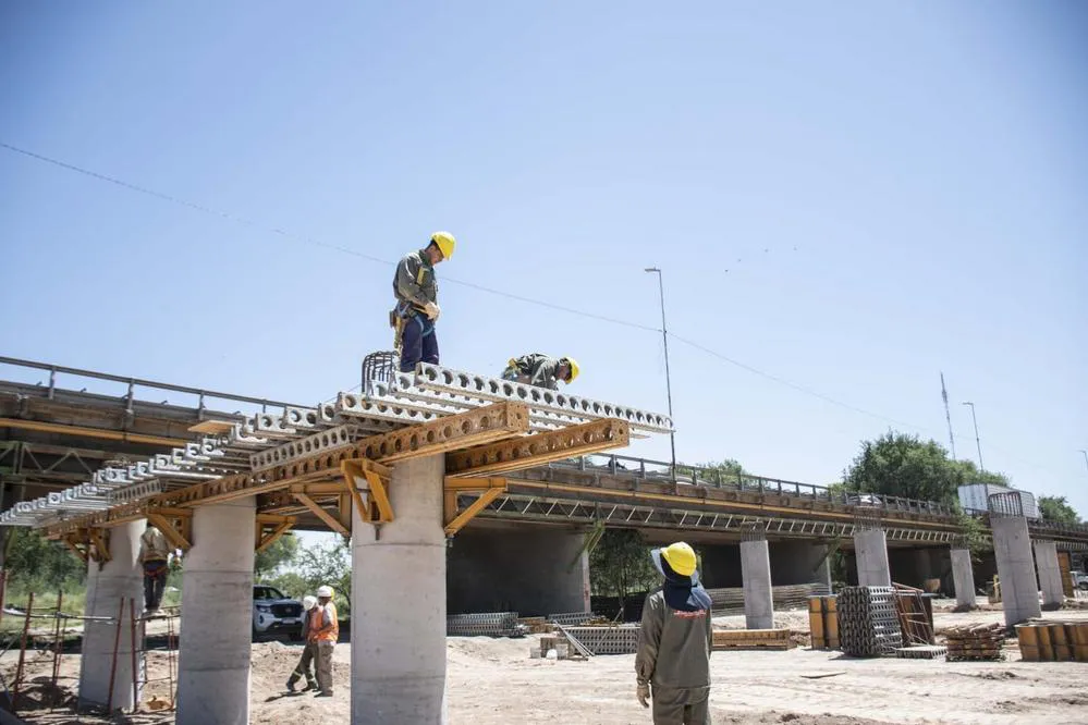 REGION OBJETIVO FOTO RIO CUARTO CIRCUNVALACION PUENTE ISLAS MALVINAS