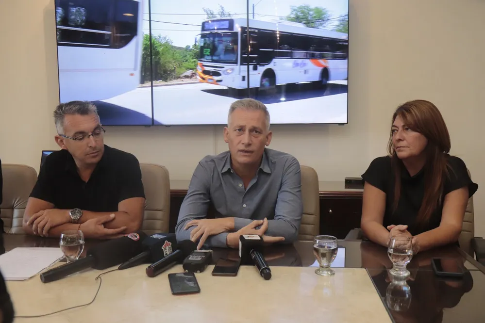 REGION OBJETIVO FOTO VILLA CARLOS PAZ SUBSIDIO TRANSPORTE AVILES