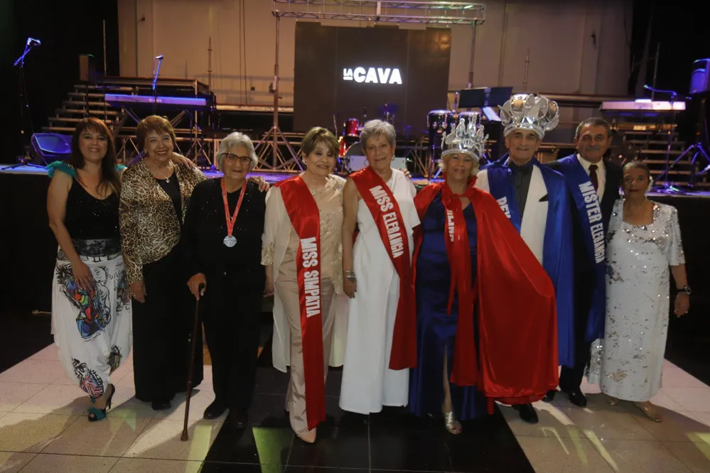 REGION OBJETIVO FOTO VILLA CARLOS PAZ ABUELAZO 2023 1
