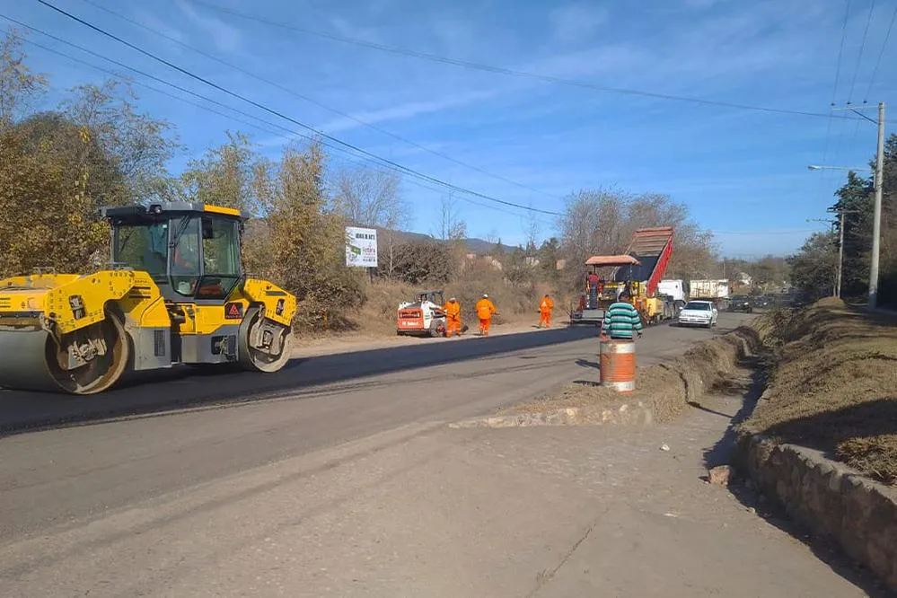 REGION OBJETIVO FOTO CALAMUCHITA REPAVIMENTACION RUTAS 1