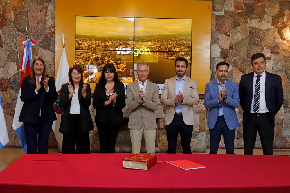 REGION OBJETIVO FOTO VILLA CARLOS PAZ GABINETE AVILES