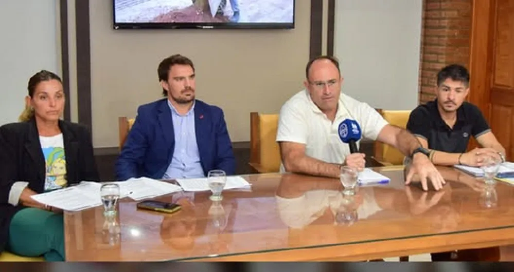 REGION OBJETIVO FOTO VILLA DOLORES ANUNCIO PAVIMENTO CORDON 2025