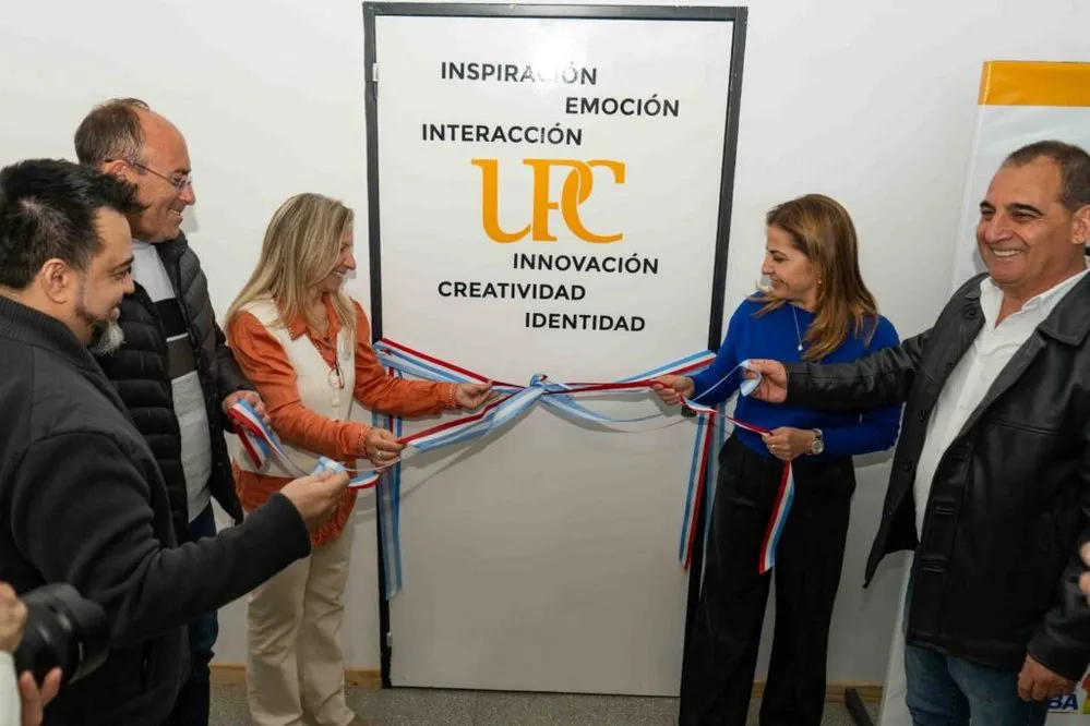 REGION OBJETIVO FOTO VILLA DOLORES UPC INAUGURACION INFORMATICA