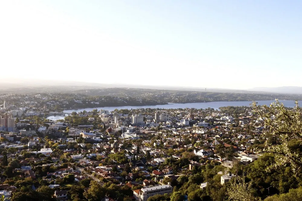 REGION OBJETIVO FOTO VILLA CARLOS PAZ CIUDAD ABRIL 2025 3