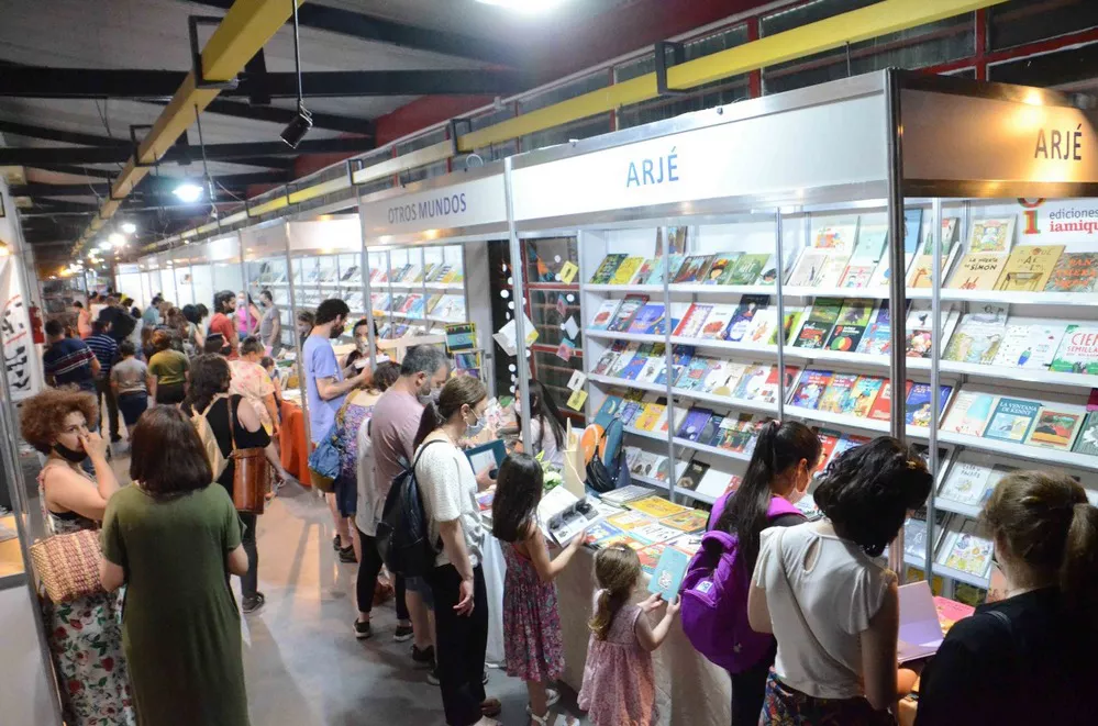 REGION OBJETIVO FOTO RIO CUARTO FERIA DEL LIBRO CIERRE