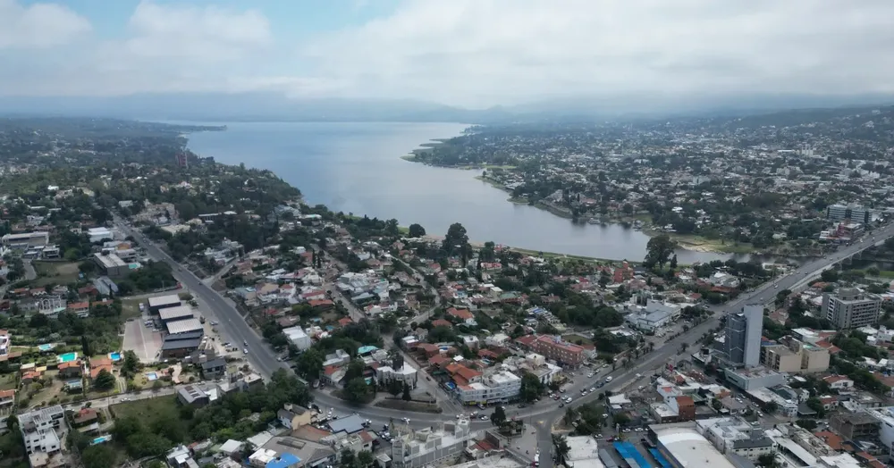 FOTO VILLA CARLOS PAZ CIUDAD FACE 1