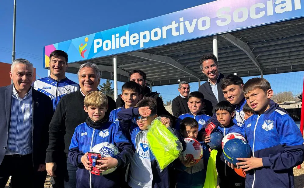 REGION OBJETIVO FOTO HUINCA RENANCO POLIDEPORTIVO