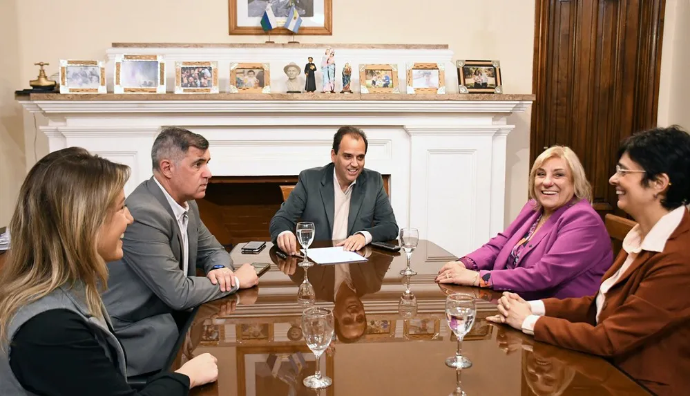 REGION OBJETIVO FOTO RIO CUARTO Reunión Concejo de Ciencias Economicas (2)