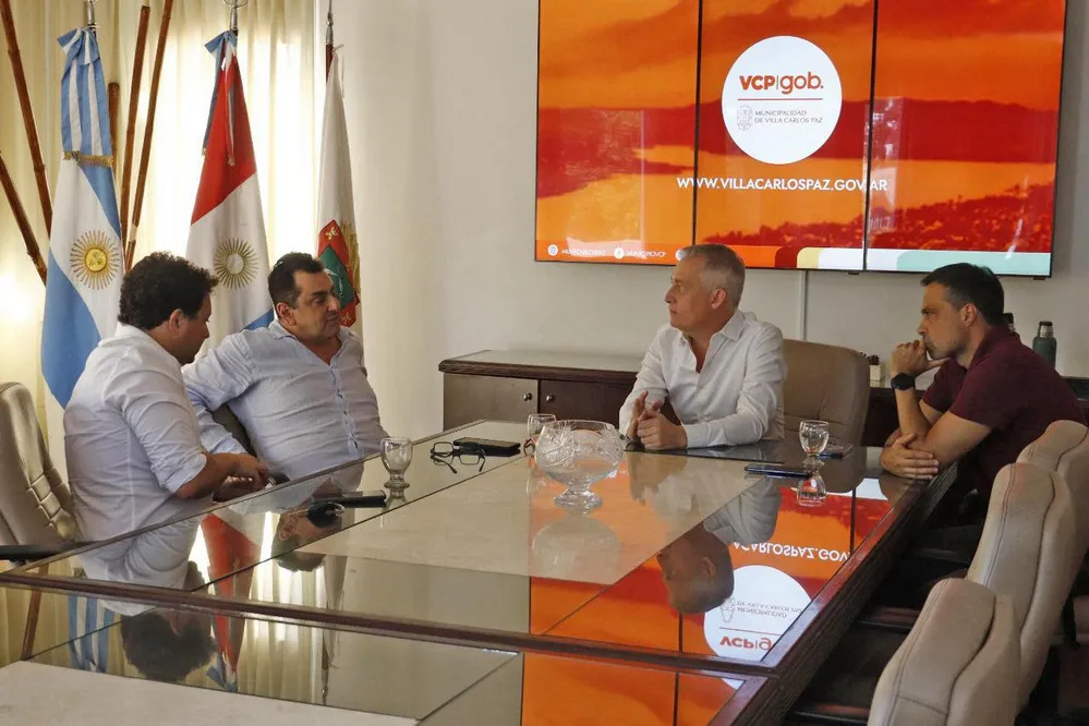 REGION OBJETIVO FOTO VILLA CARLOS PAZ REUNION CULTURA NACION