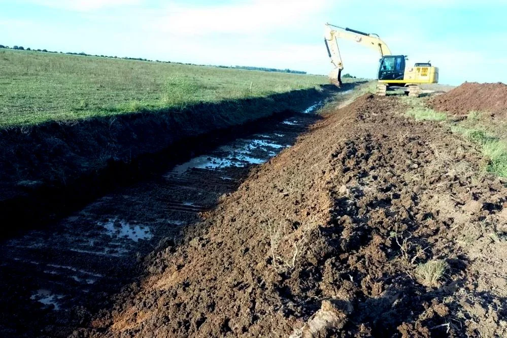 REGION OBJETIVO FOTO CANAL ARROYO ALGODON OBRAS