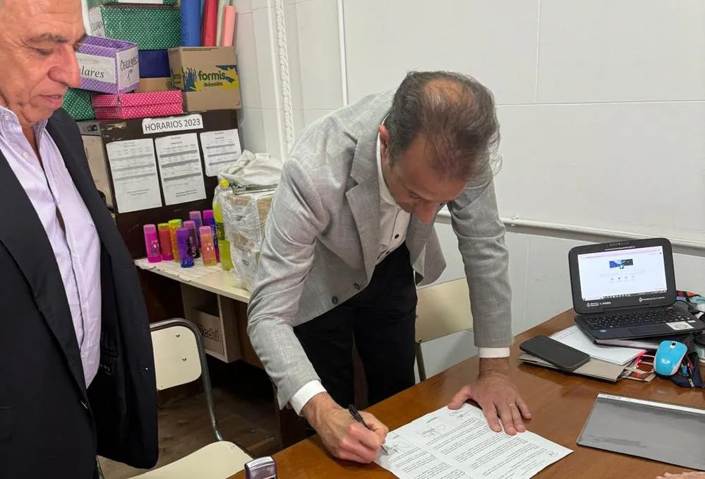 REGION OBJETIVO FOTO OLIVA CONVENIO INSTITUTO BANCARIO