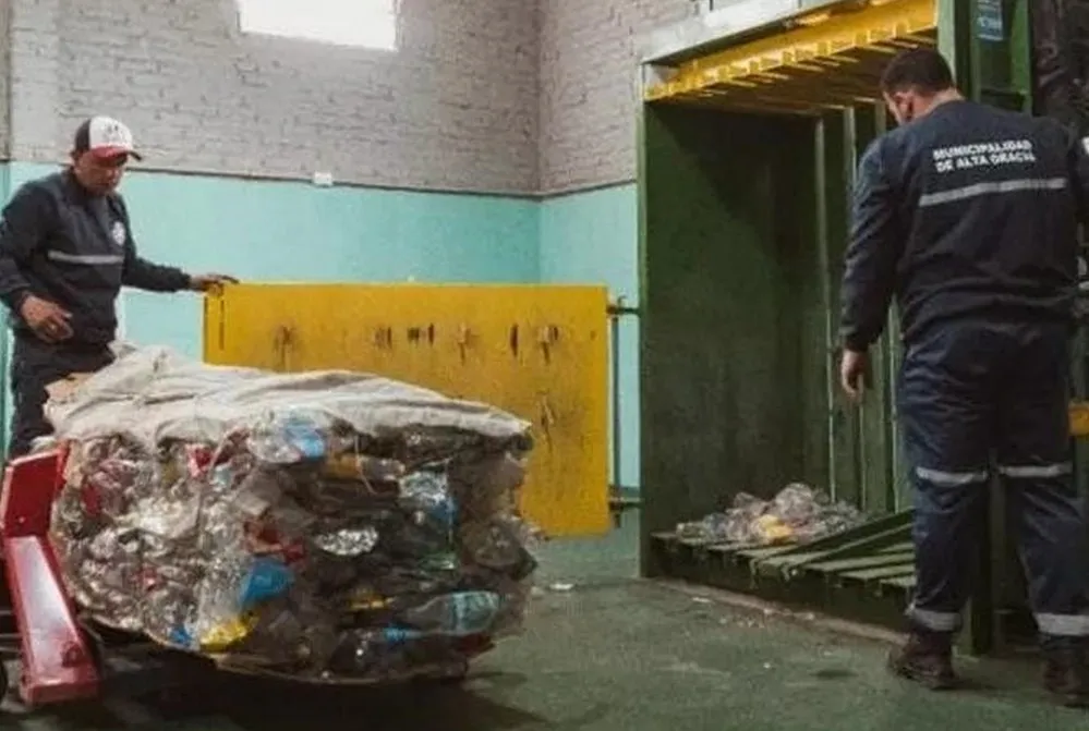 REGION OBJETIVO FOTO ALTA GRACIA BOTELLAS PLÁSTICAS