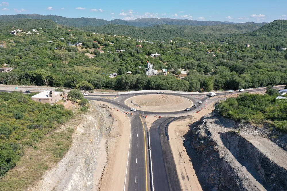 REGION OBJETIVO FOTO AUTOVIA CALAMUCHITA AVANCE 88% 4