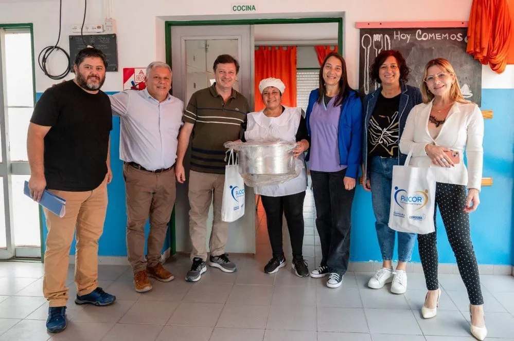 REGION OBJETIVO FOTO ARROYITO PAICOR ENTREGA OLLAS