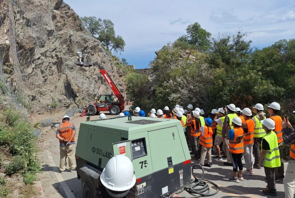 REGION OBJETIVO FOTO TUNELES DE TANINGA ESTUDIANTES GEOLOGIA