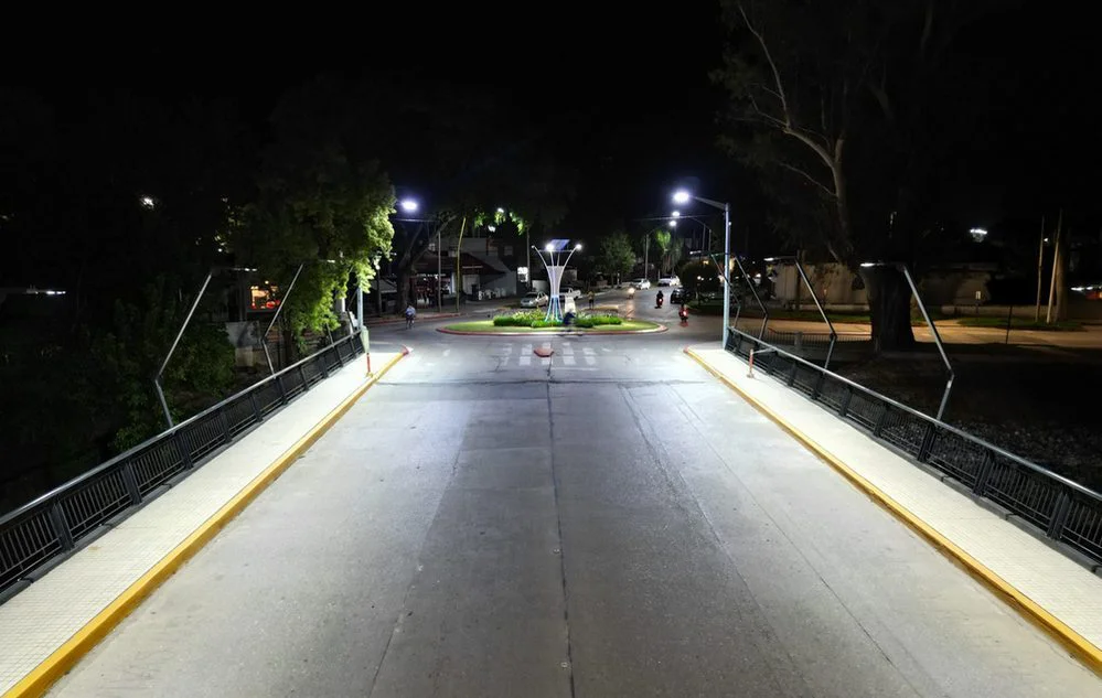 REGION OBJETIVO FOTO BELL VILLE PUENTE SARMIENTO ILUMINACION