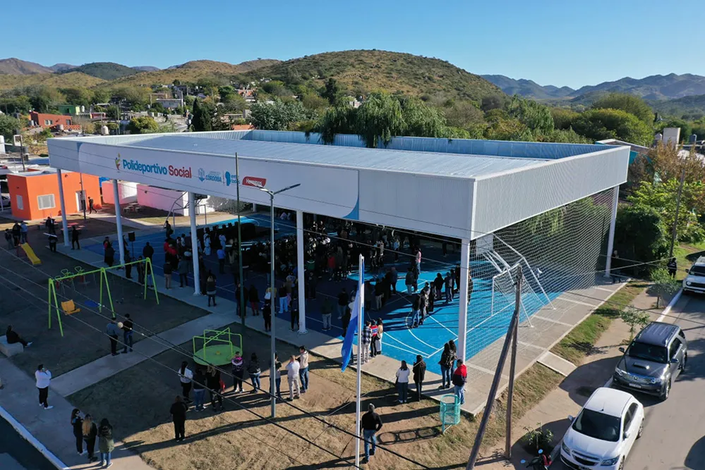 REGION OBJETIVO FOTO LA CALERA SCHIARETTI Polideportivo-La-CaleraK-1
