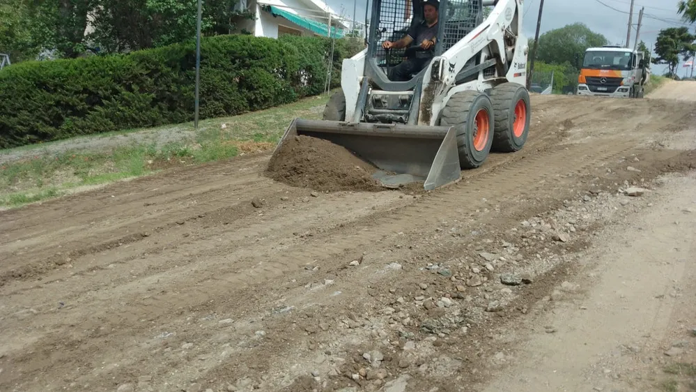 REGION OBJETIVO FOTO VILLA CARLOS PAZ ARREGLOS CALLES DE TIERRA
