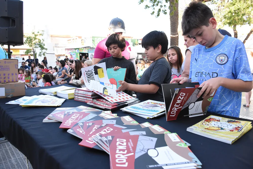 REGION OBJETIVO FOTO RIO CUARTO Cierre Feria del Libro 05-11-2023 - 05