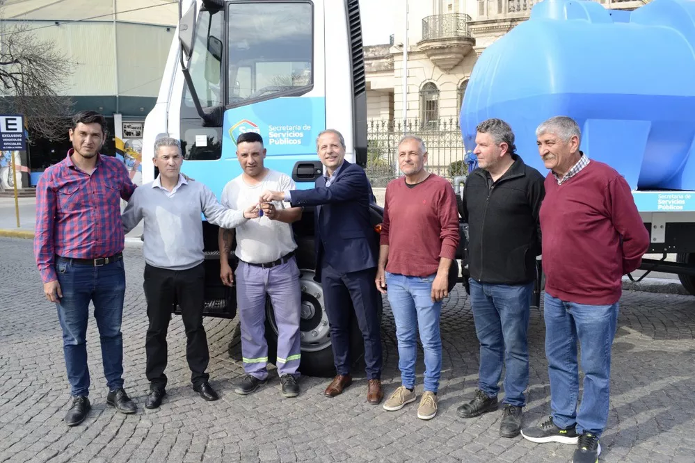 REGION OBJETIVO FOTO SAN FRANCISCO CAMION REGADOR