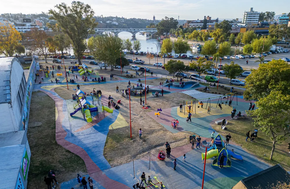 REGION OBJETIVO FOTO VILLA CARLOS PAZ FINDE LARGO 220625 4