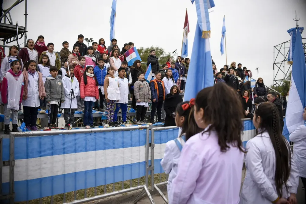 REGION OBJETIVO FOTO RIO CUARTO PROMESA A LA BANDERA
