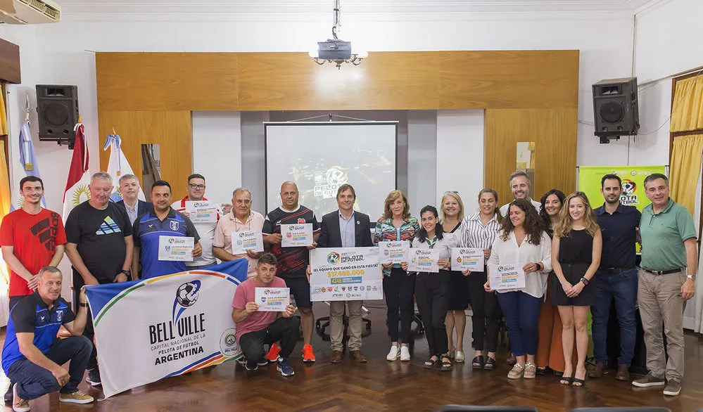 REGION OBJETIVO FOTO BELL VILLE FIESTA PELOTA GANANCIAS