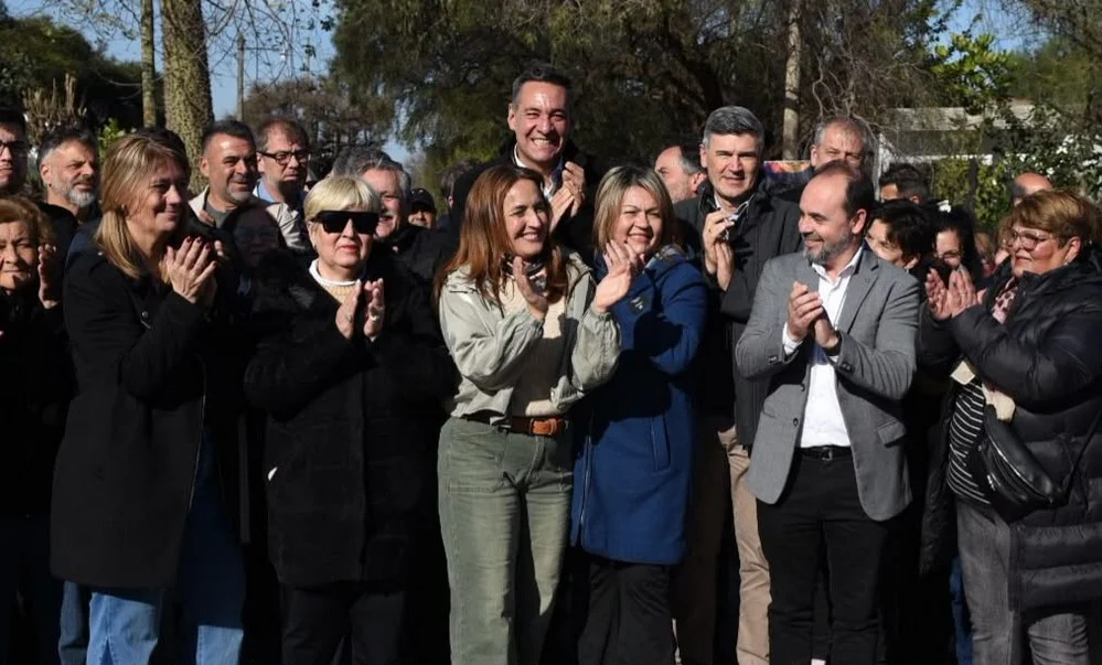REGION OBJETIVO FOTO ENTE METRO SALDAN PAVIMENTO INAUGURACION