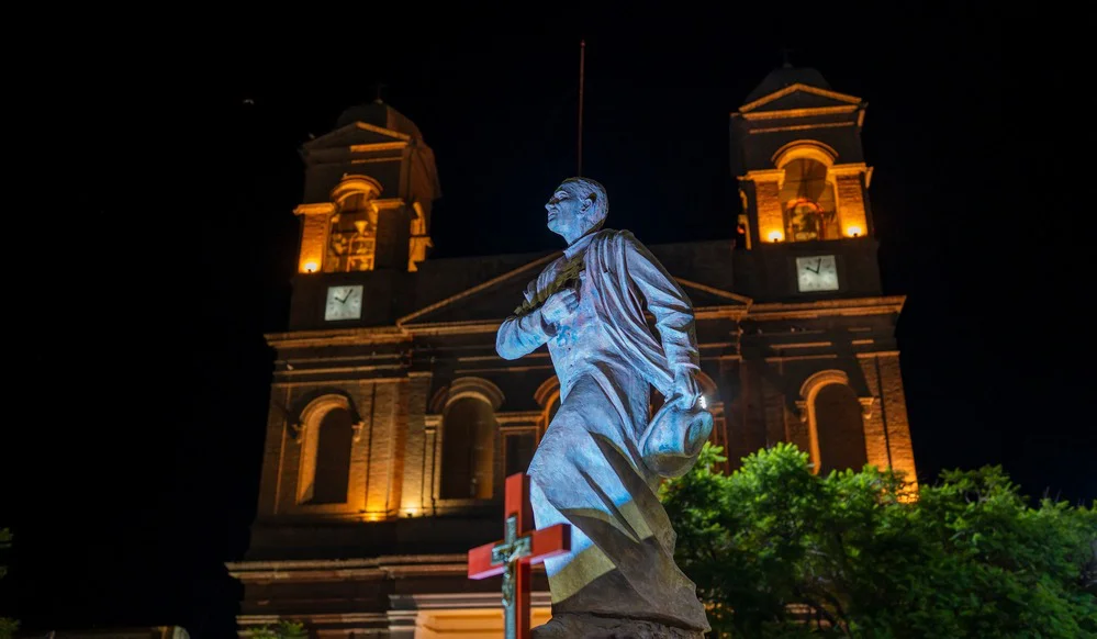 REGION OBJETIVO FOTO VILLA SANTA ROSA IGLESIA MONUMENTO BROCHERO