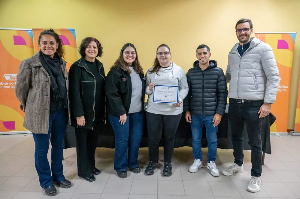 REGION OBJETIVO FOTO ARROYITO CURSOS IDIOMAS